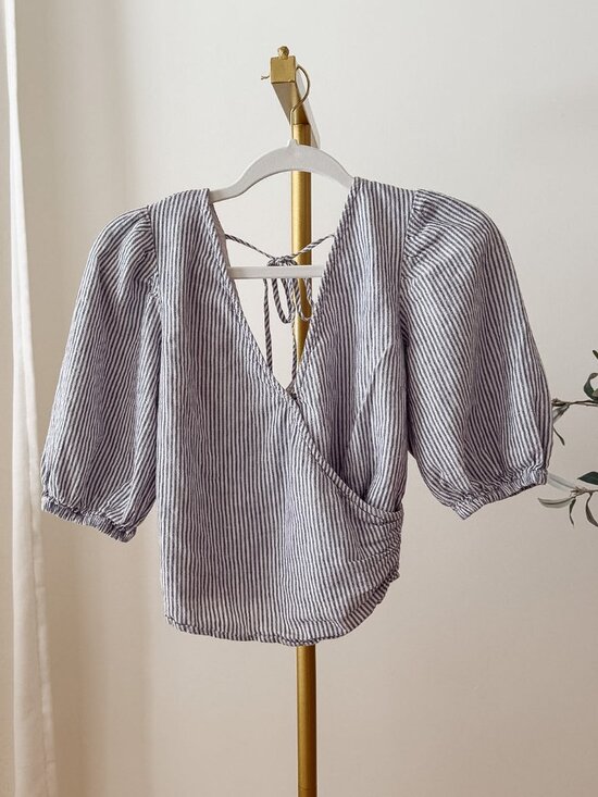 Abercrombie & Fitch Tops - Abercrombie & Fitch Striped Linen Wrap Crop Top | Puff Sleeve | Smocked Back | S